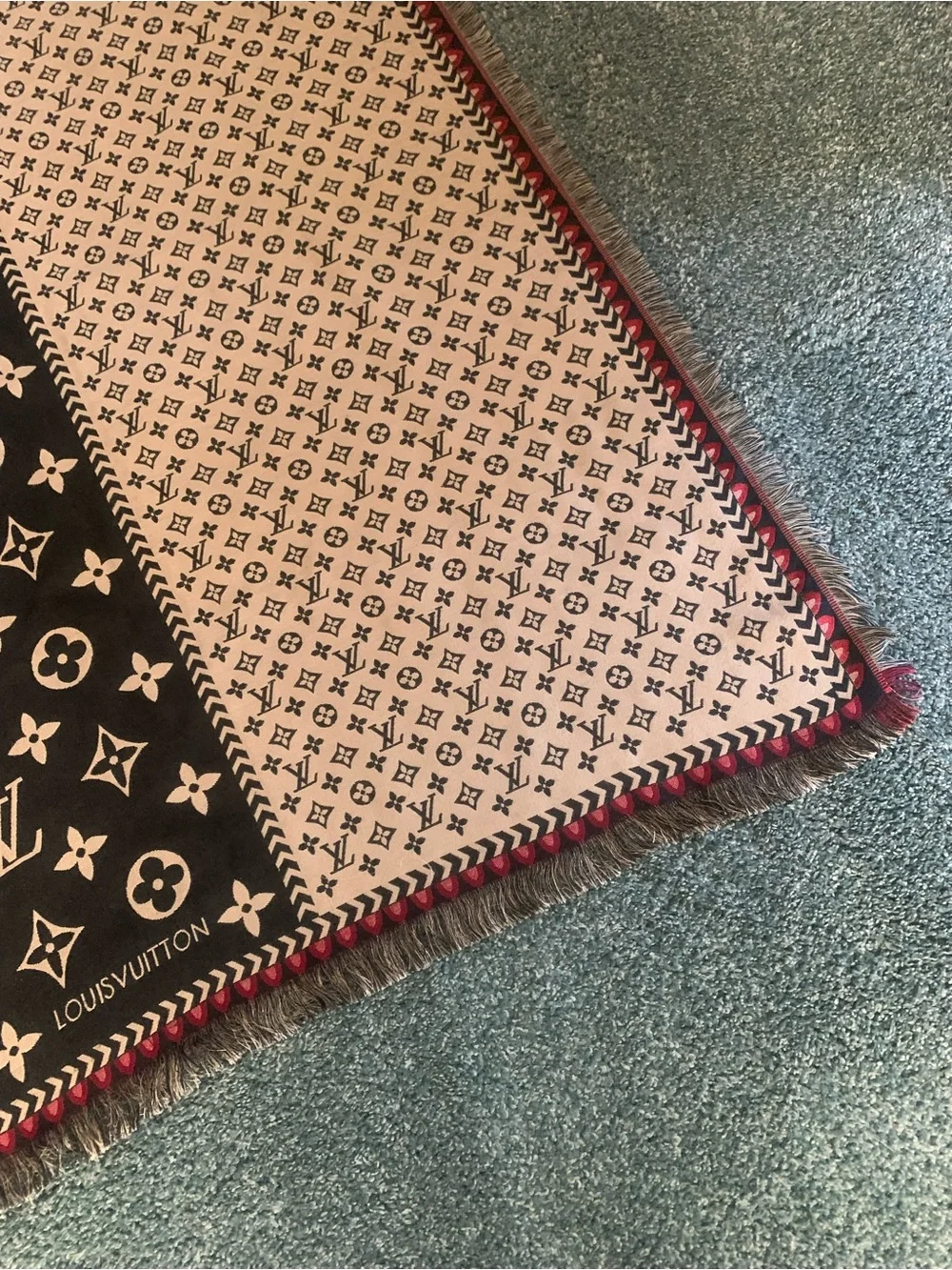Louis Vuitton Black and Beige Monogram Shawl Scarf